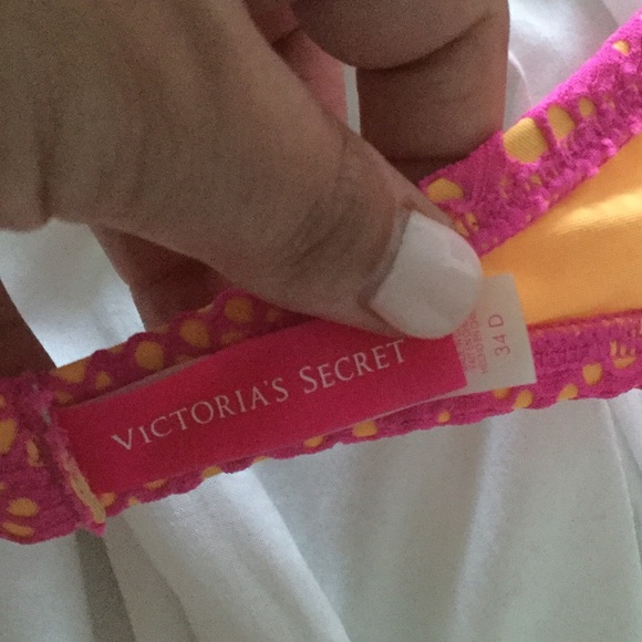 Victoria Secret Push up Bikini top - Picture 3 of 3