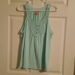 Crochet detail tank