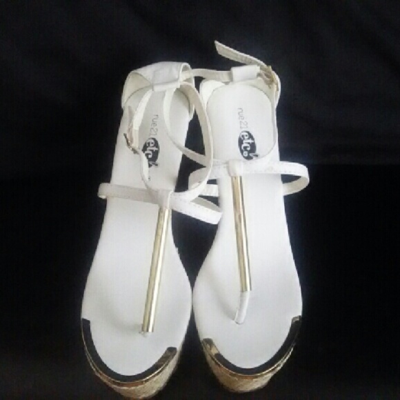 RUE 21 WEDGE SANDALS SIZE 7/8