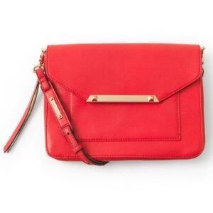 Tia Crossbody