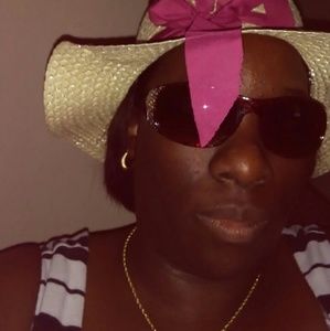 Meet your Posher, Tosha