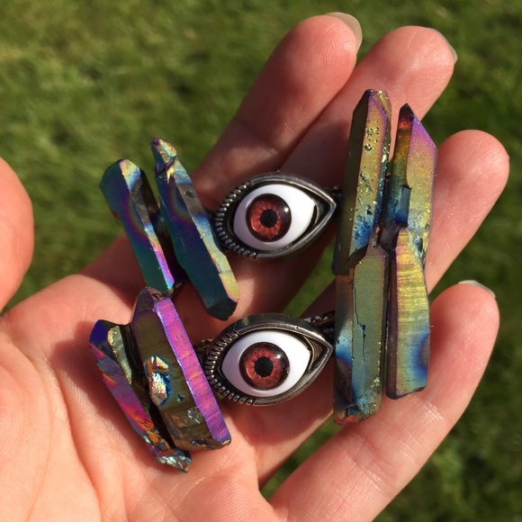 Rainbow Titanium Crystal Eye Barrettes (Pair)👁 - Picture 4 of 4