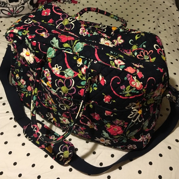 Vera Bradley Handbags - Grand traveler