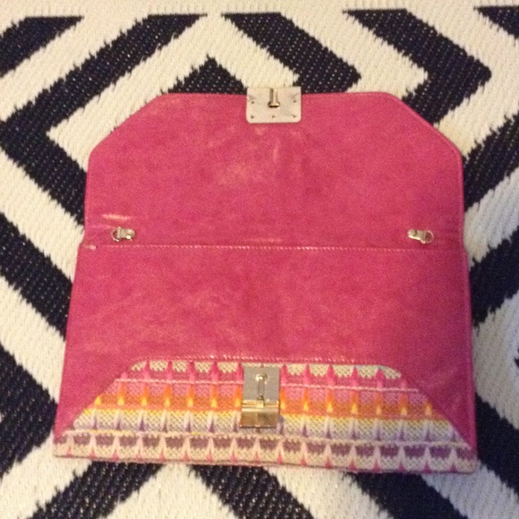 Multicolored weaved clutch - Picture 2 of 4