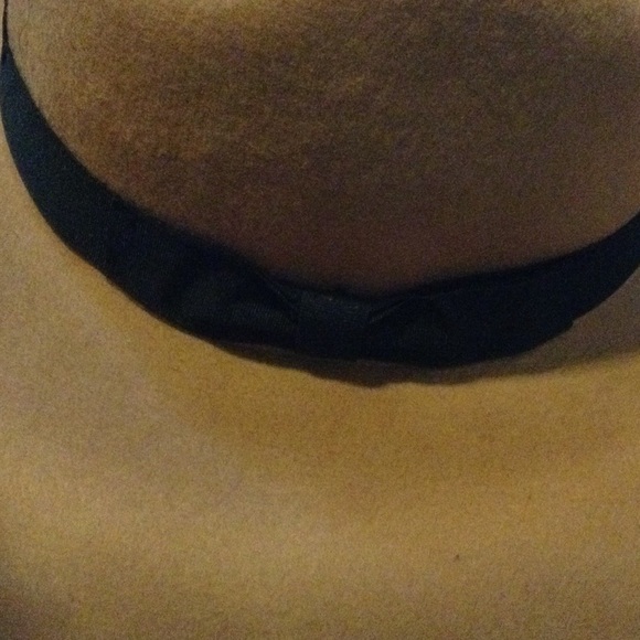 Felt hat - Picture 2 of 3