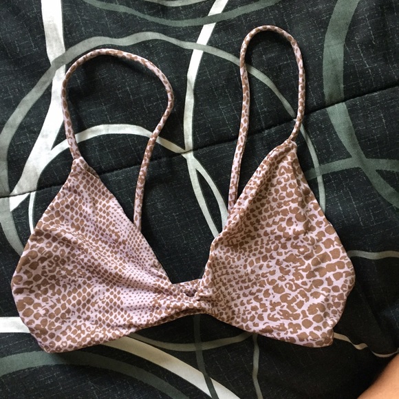 ❌sold❌Acacia Na Pali size S