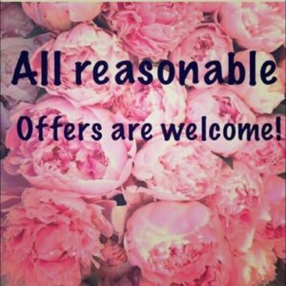 Make me an offer on any of the items you love! 😊 - Picture 1 of 1