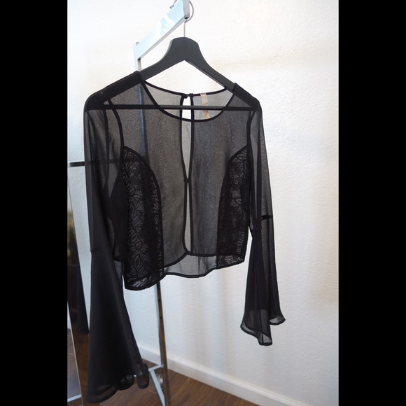 Lace Front Bell Sleeved Top