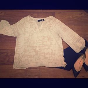 30% off all bundles! Cynthia Rowley Hi-low blouse