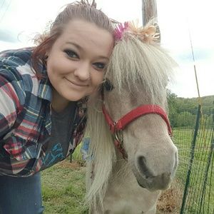 Meet your Posher, Deidra