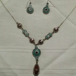 Vintage style necklace & earings set
