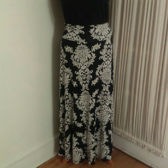 Black and White Maxi!