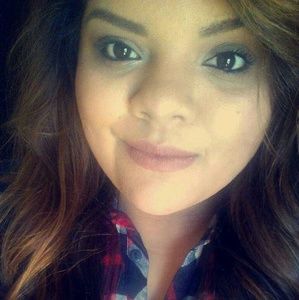 Meet your Posher, Jacqueline