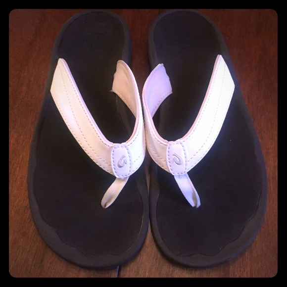 Shoes - OluKai Sandals