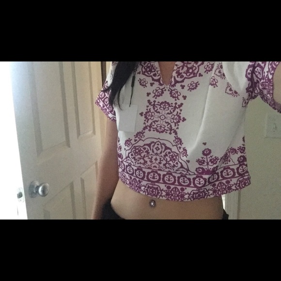 Paisley Crop Top 😍