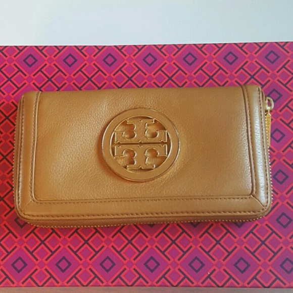 TORY BURCH WALLET