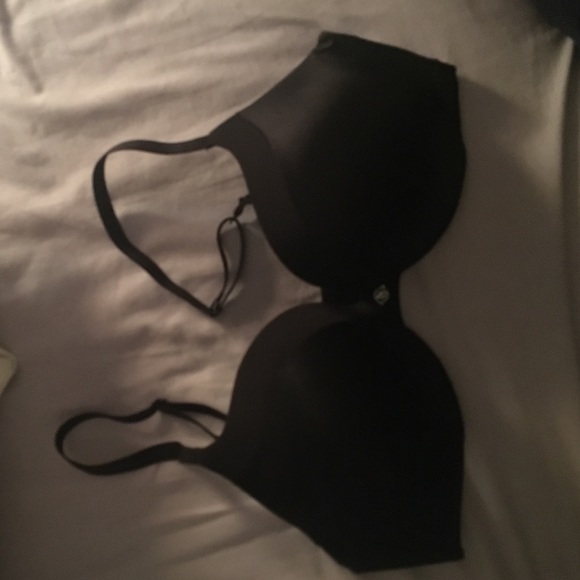 Victoria's Secret 34C push up bra