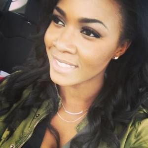 Meet your Posher, Charlotte