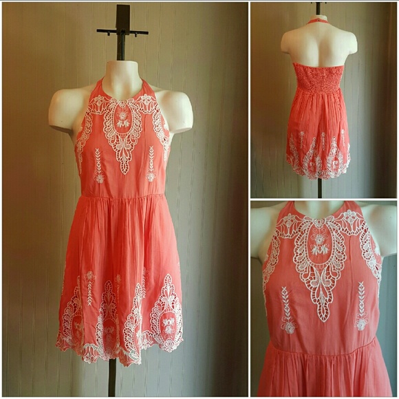 New Chelsea & Violet Halter Dress