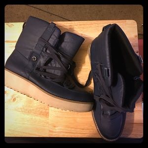 Calvin Klein Tyler platform boots