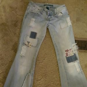 Almost Famous jeans size 1 rare
