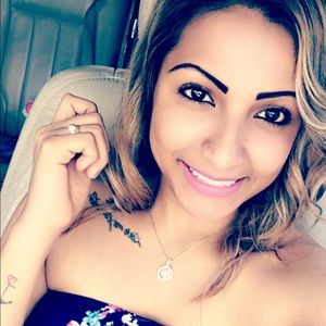 Meet your Posher, Mariela