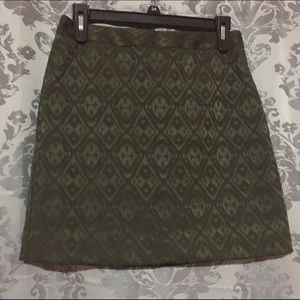 Banana Republic Olive Skirt Sz. 4 $15