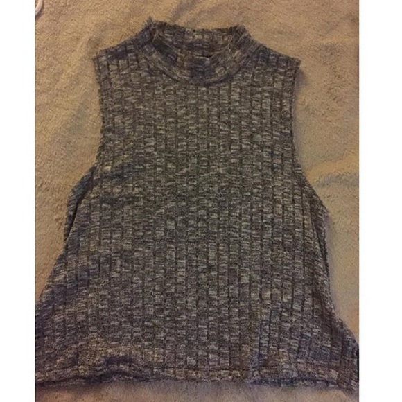 Crop top/ w low turtle neck - Picture 1 of 1