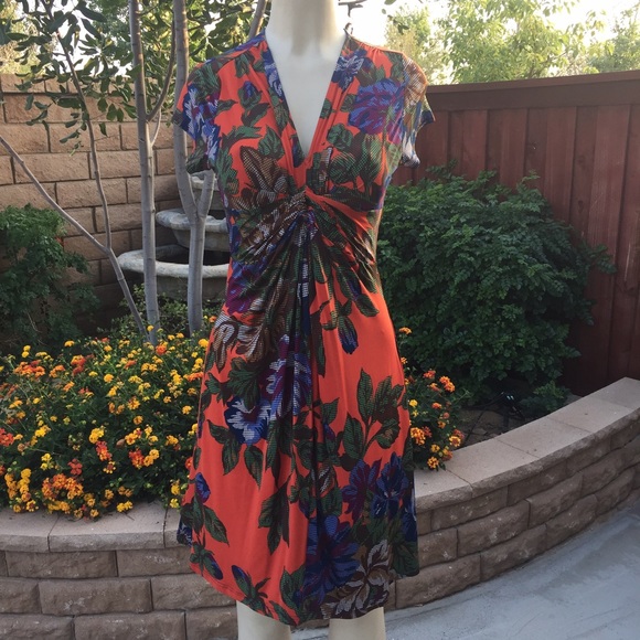 Dresses & Skirts - Bright and beautiful dress