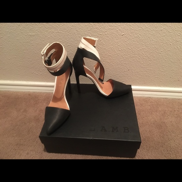 L.A.M.B Oxley Pumps, Black and White, Size 6.5