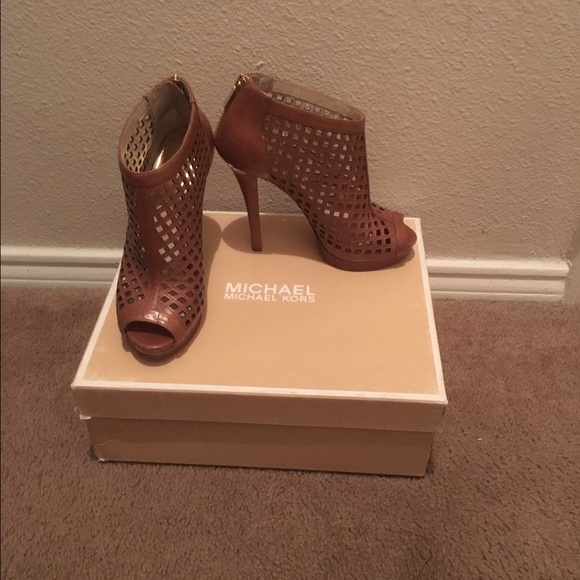 Michael Kors Graham Bootie, Size 6.5