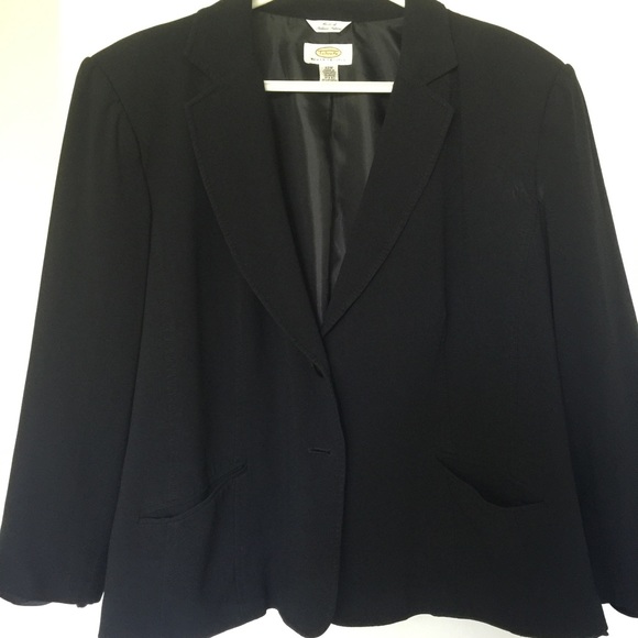 Black Jacket Petite 22W