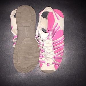 Cute Croft & Borrow Keens