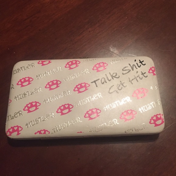 Hustler talk shit get hit wallet