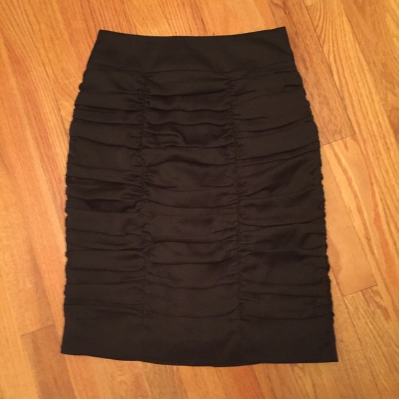 Black Ruched Pencil Skirt Sz 4 (US 0/2) XS