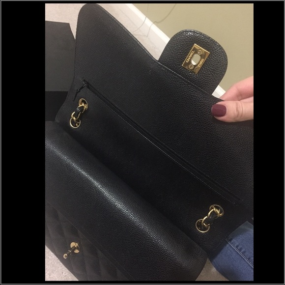 CHANEL Jumbo Classic Caviar Double Flap Bag - Picture 2 of 4