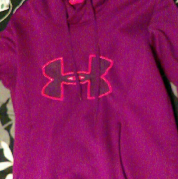 Under Armour Sweatshirt