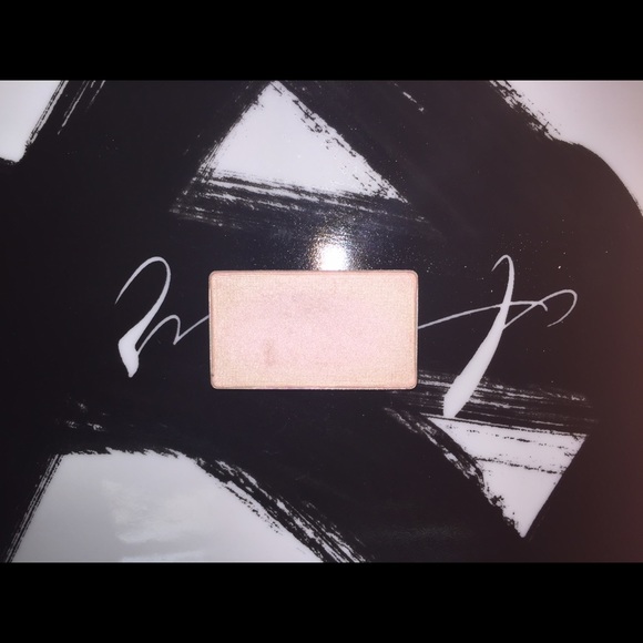 Revlon Pink Opal eyeshadow