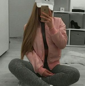 Meet your Posher, Kay