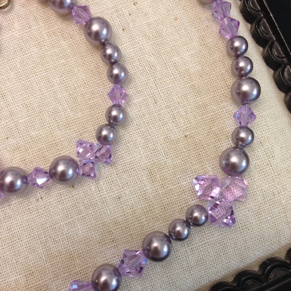 Lilac pearl and crystal jewelry set - Picture 2 of 4