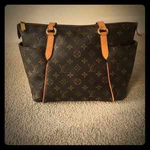 Louis Vuitton Totally LV PM