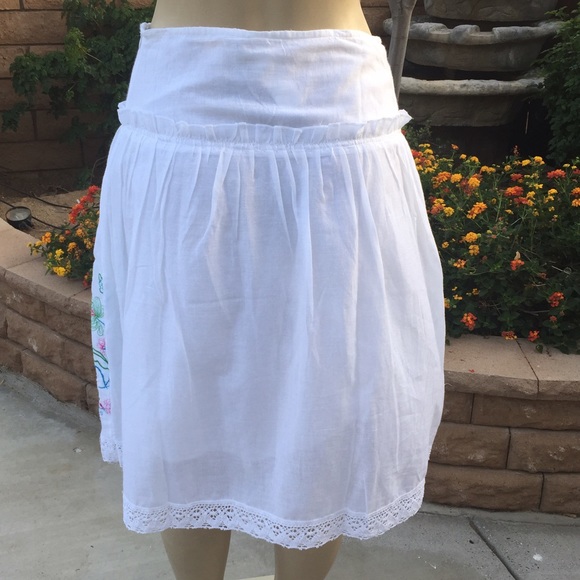 ❤Floral embroidered skirt - Picture 3 of 3