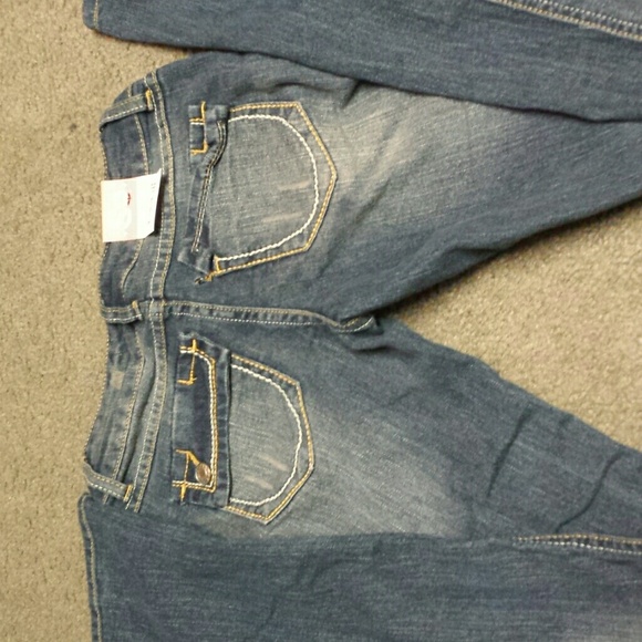 Jeans - Picture 2 of 4