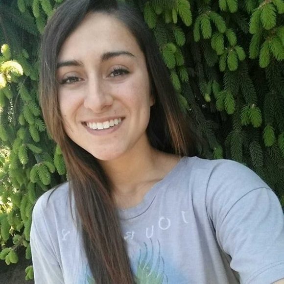 Meet your Posher, Itzel - Picture 1 of 1