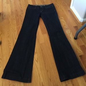 NWOT Miss Me Jeans - Limited Edition