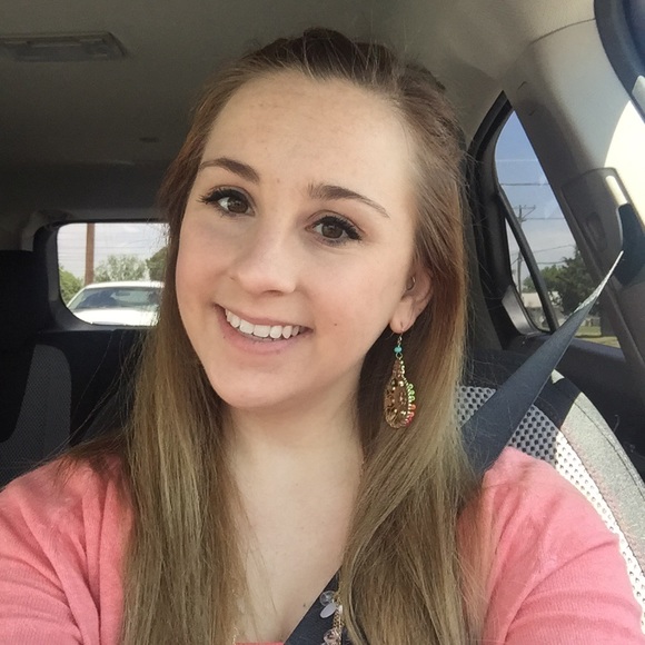 Meet your Posher, Lana