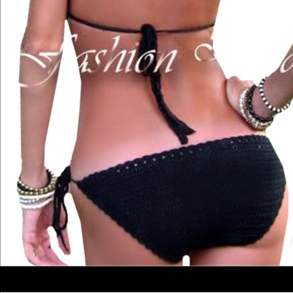 White bathing suit on hold - Picture 3 of 3