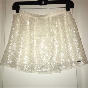 White sequenced skirt