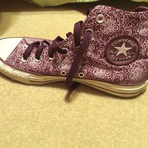 High top chuck Taylor converse