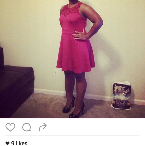 Red Dress - Picture 2 of 2